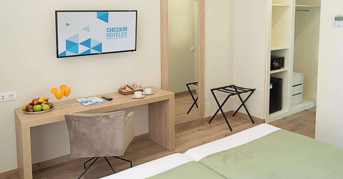 Hotelkamer in Checkin Hotel Valencia, Spanje foto 3