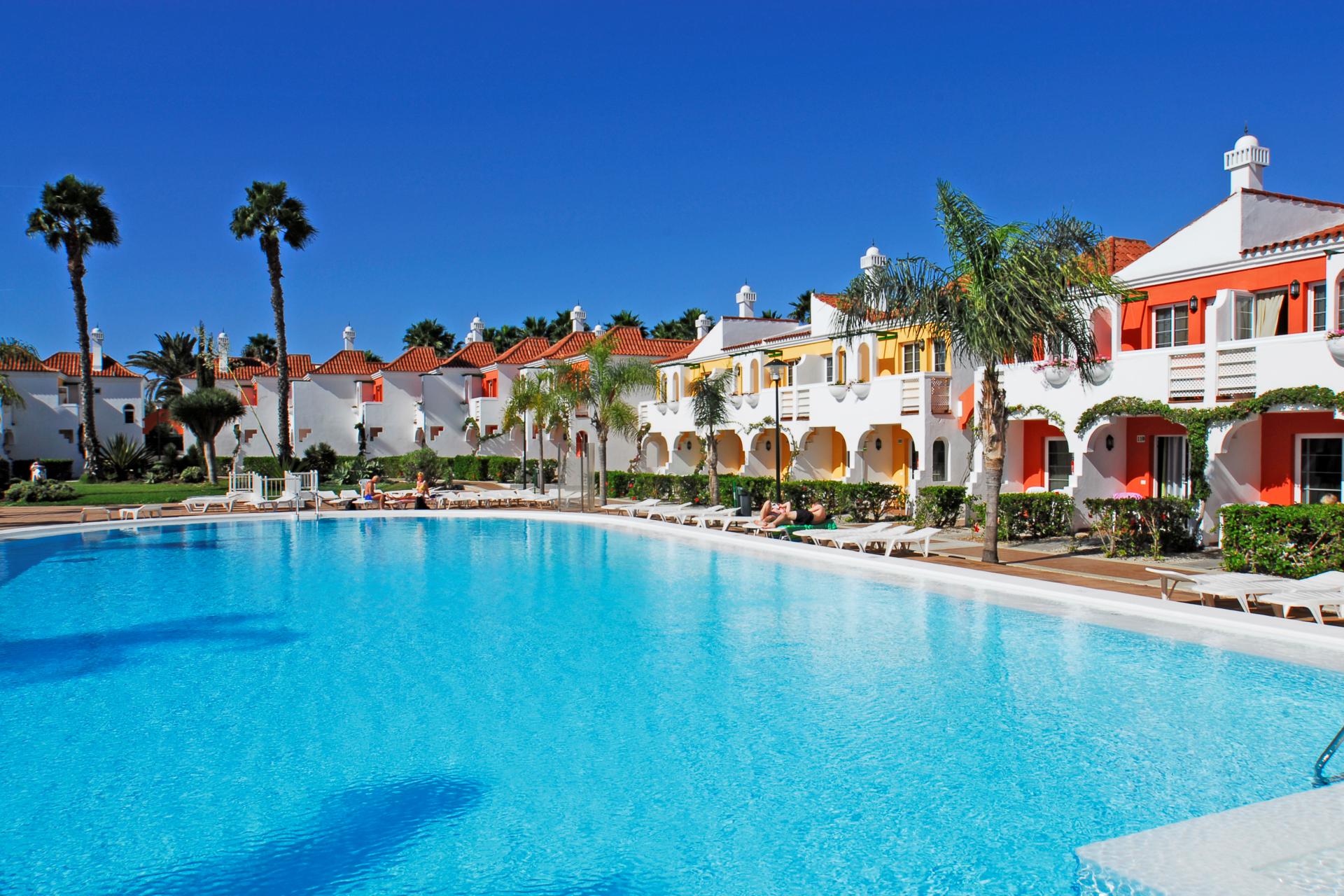 Zwembad van Cordial Green Golf Hotel in Maspalomas, Spanje foto 1