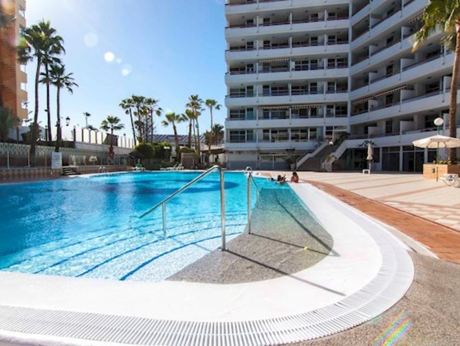 Zwembadzijdebij Corona Blanca Hotel in Playa del Inglés, Spanje foto 3