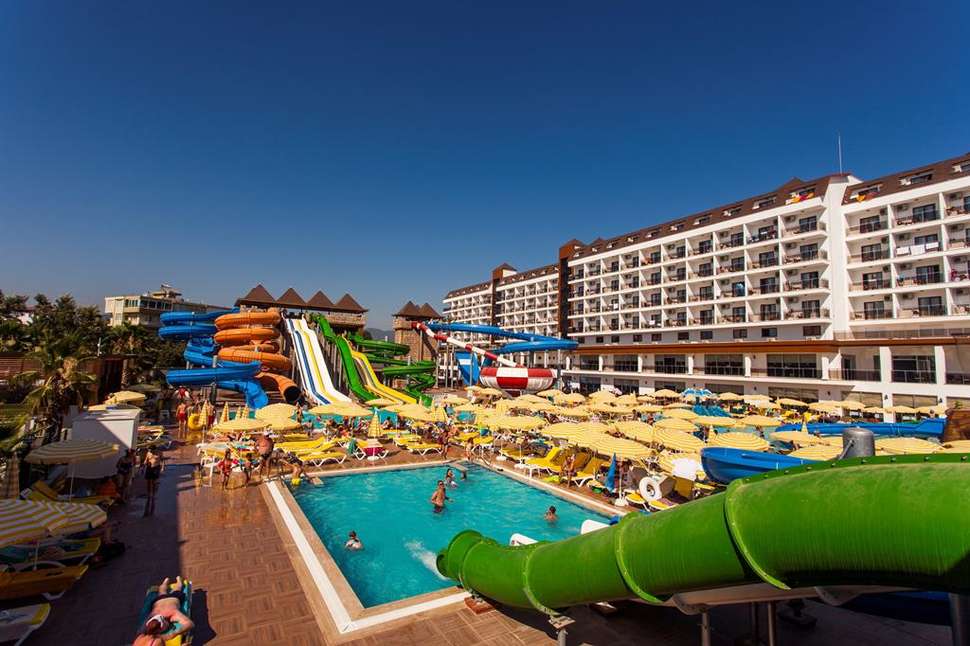 Zwembad met glijbanen van Eftalia Splash Resort Hotel by Alanya, Turkije foto 3
