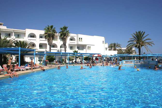Zwembad van El Mouradi Hotel in Port el Kantaoui, Tunesië foto 1