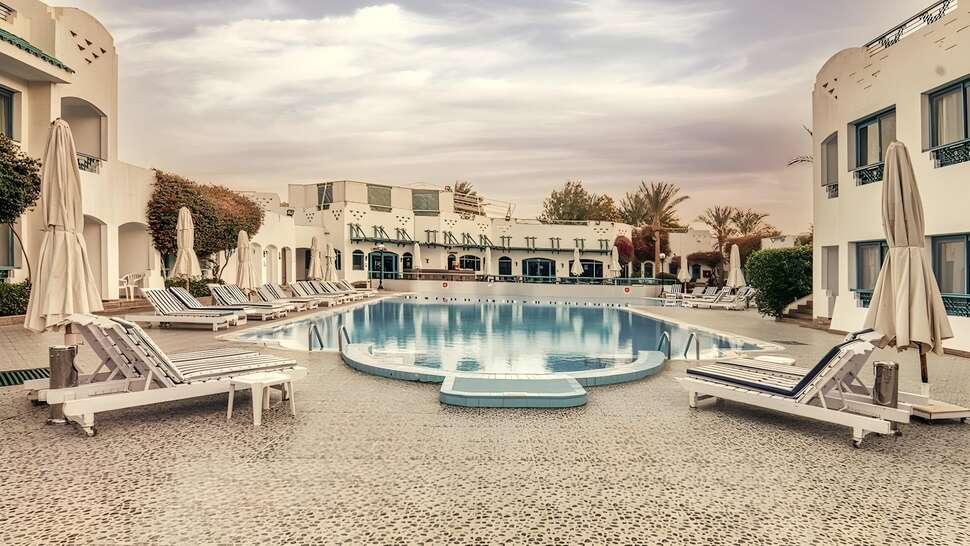 Zwembadzijdebij Falcon Hills Hotel Sharm el Sheikh, Egypte foto 2