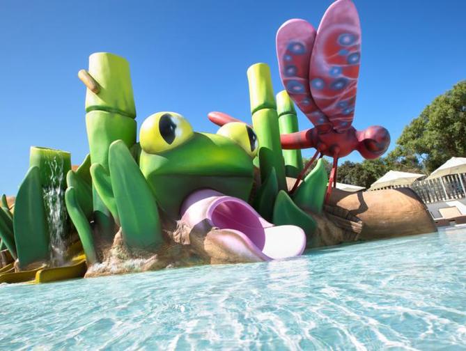 Swimming pool with slides SUNRISE Mamlouk Palace Resort in Egypte, Hurghada foto 3