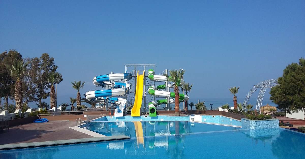 Zwembad met glijbanen van Flora Garden Ephesus Hotel in Kusadasi, Turkije foto 3