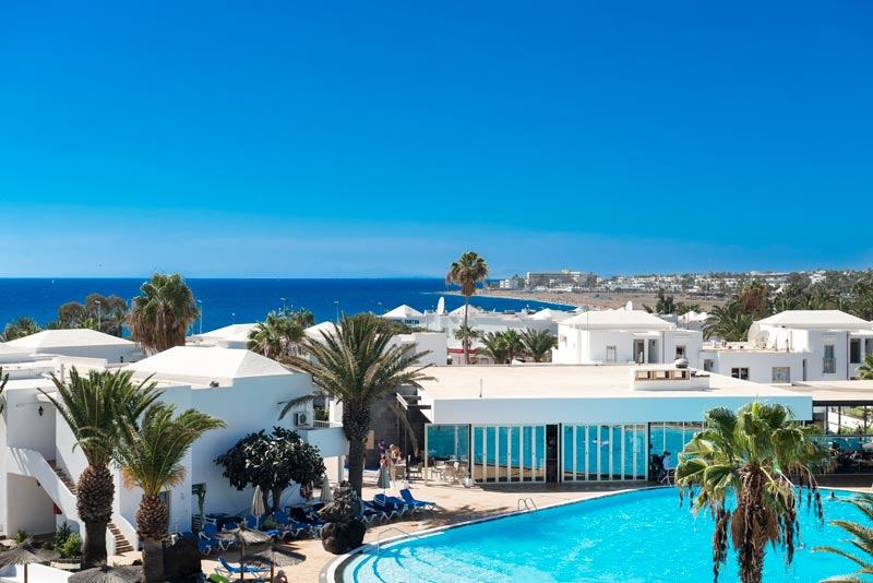 Zwembad van Floresta Apart Hotel in Puerto del Carmen, Spanje foto 2