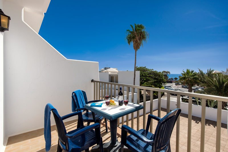 Restaurant in het Floresta Apart Hotel in Puerto del Carmen, Spanje foto 3