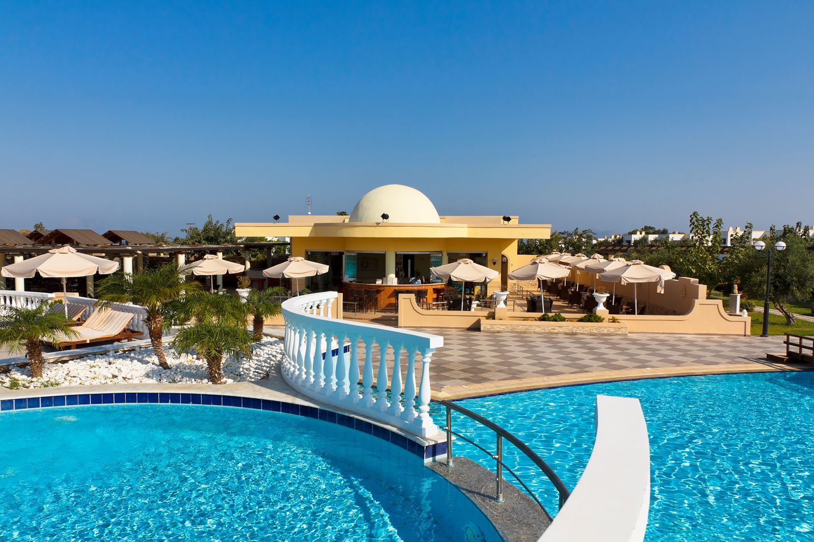 Zwembad van Gaia Palace Hotel in Mastichari, Griekenland foto 3