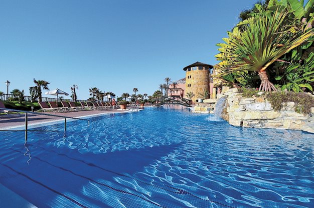 Zwembad van Gran Elba Spa Hotel in Estepona, Spanje foto 2