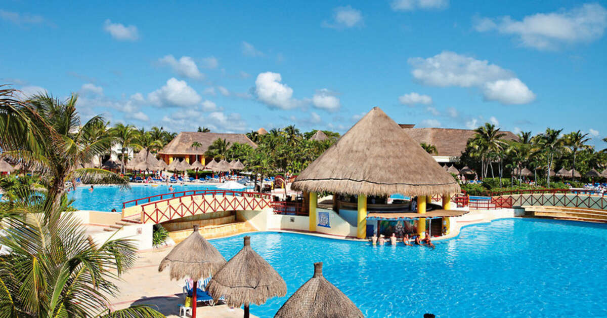 Zwembad van Grand Bahia Principe Tulum Hotel in Akumal, Mexico foto 3