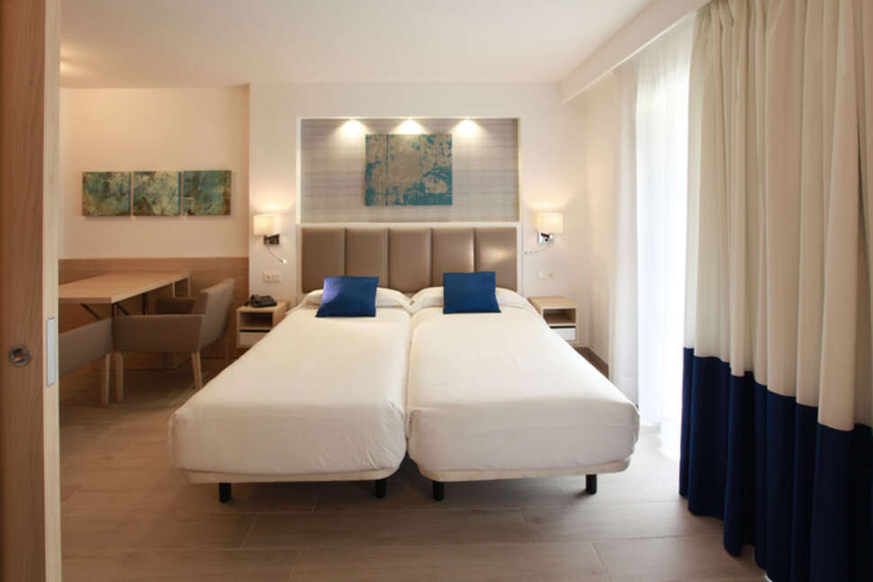 Hotelkamer in Grupotel Alcudia Pins Hotel Playa de Muro, Spanje foto 3