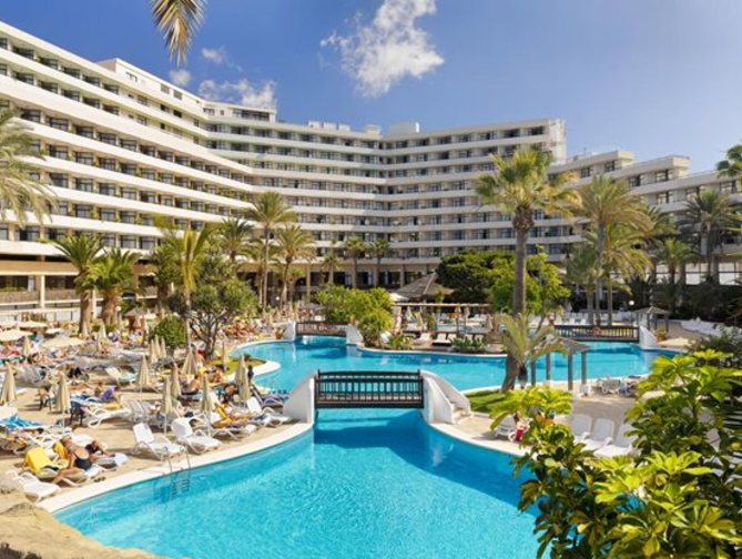 Zwembad van H10 Conquistador Hotel in Playa de las Américas, Spanje foto 2