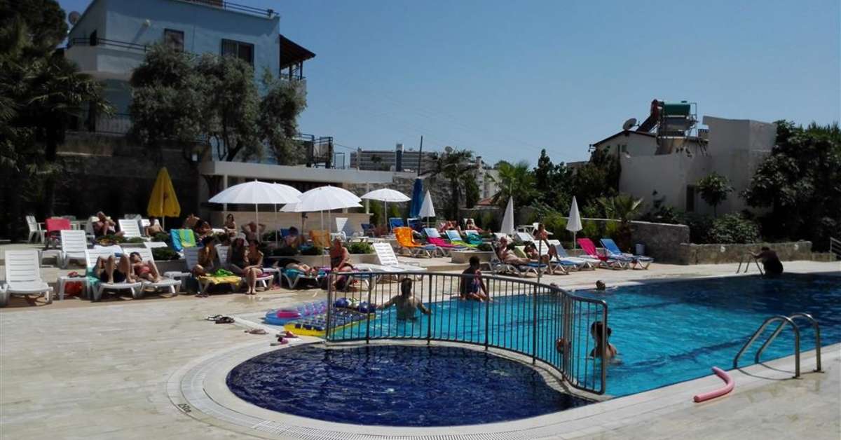 Zwembad van  Happy Apart Hotel Kusadasi, Turkije foto 2