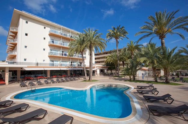 Zwembad van HM Ayron Park Hotel in El Arenal, Spanje foto 2