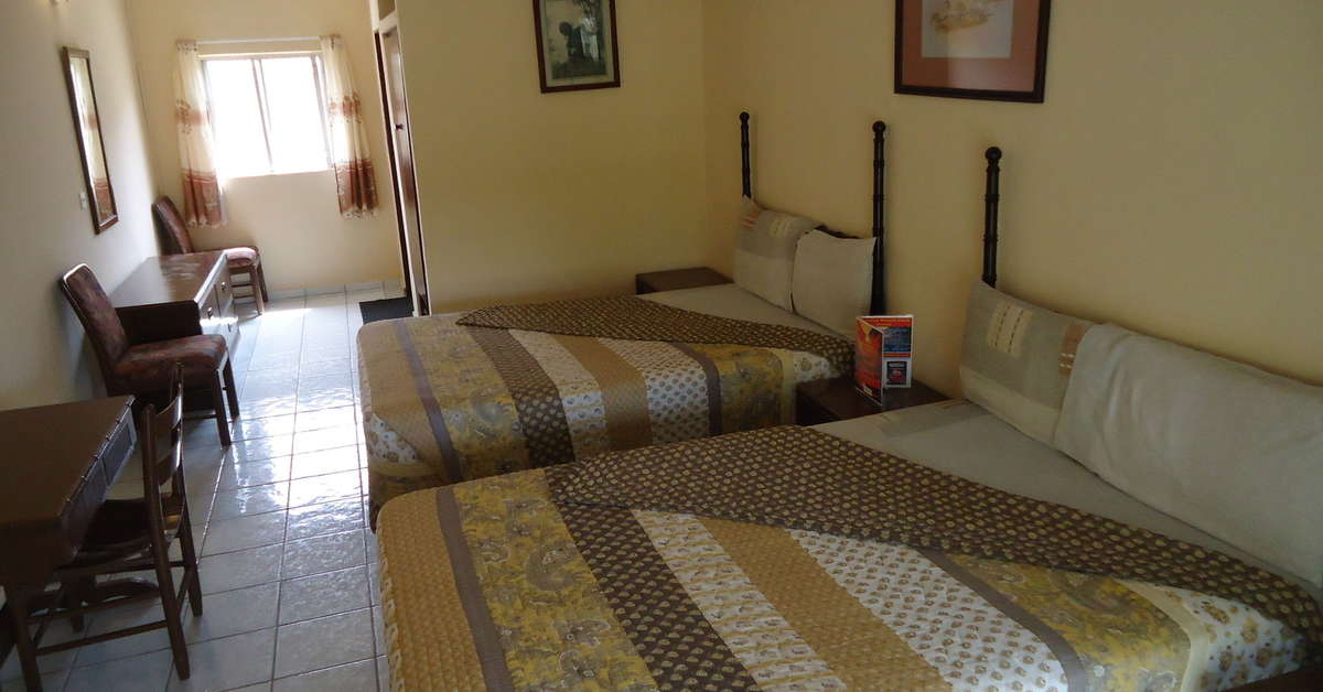 Hotelkamer in Holiday Beach Club Hotel Kololi, Gambia foto 3