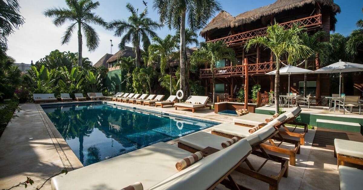 Zwembadzijde bij Boutique Magic Blue Hotel in Playa del Carmen, Mexico foto 3