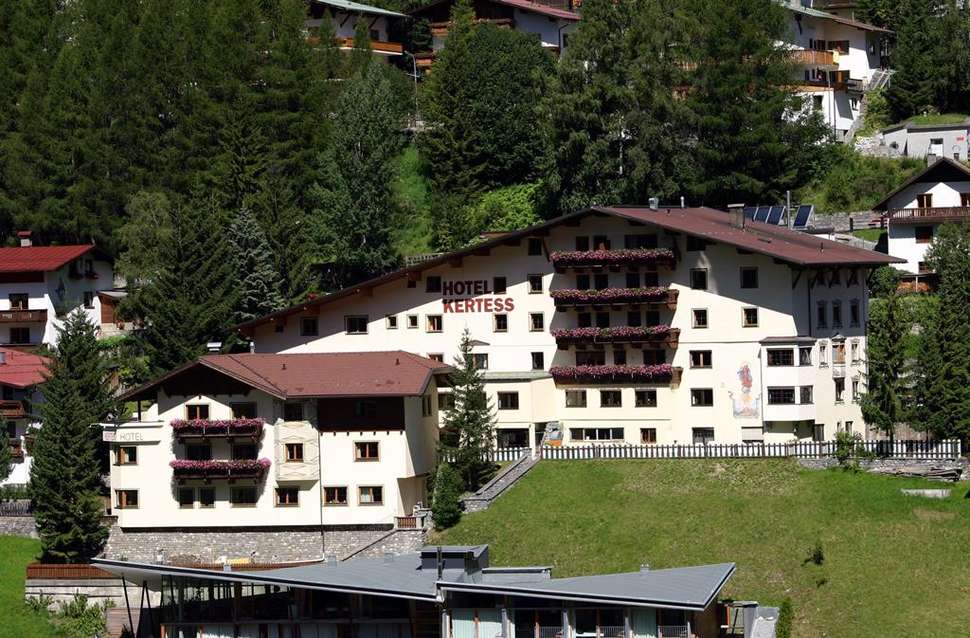 Ligging & omgeving van het Kertess Hotel in Sankt Anton am Arlberg, Oostenrijk foto 1