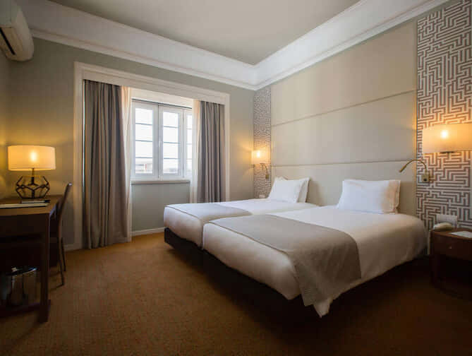 Hotel Miraparque: Comfortabel Verblijf in Lissabon!