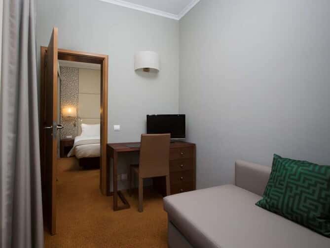 Hotel Miraparque: Comfortabel Verblijf in Lissabon!