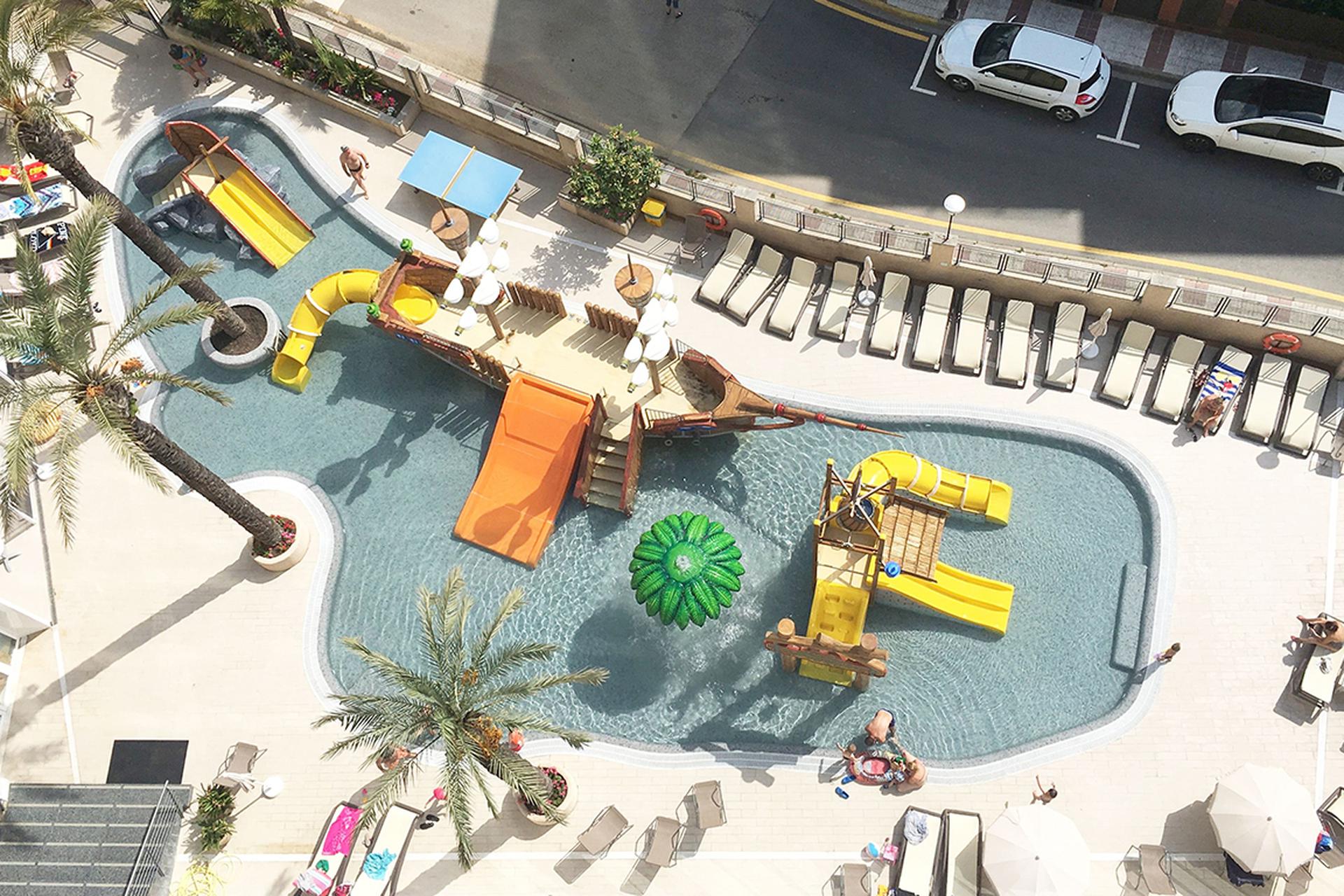 Oasis Park Splash Hotel in Calella, Spanje foto 5