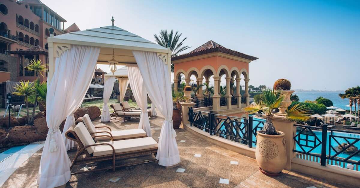 Zwembadzijde bij IBEROSTAR Grand El Mirador Hotel in Costa Adeje, Spanje foto 3