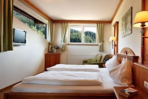 Zwembad van Lift Aschaber Hotel in Kirchberg in Tirol, Oostenrijk foto 1