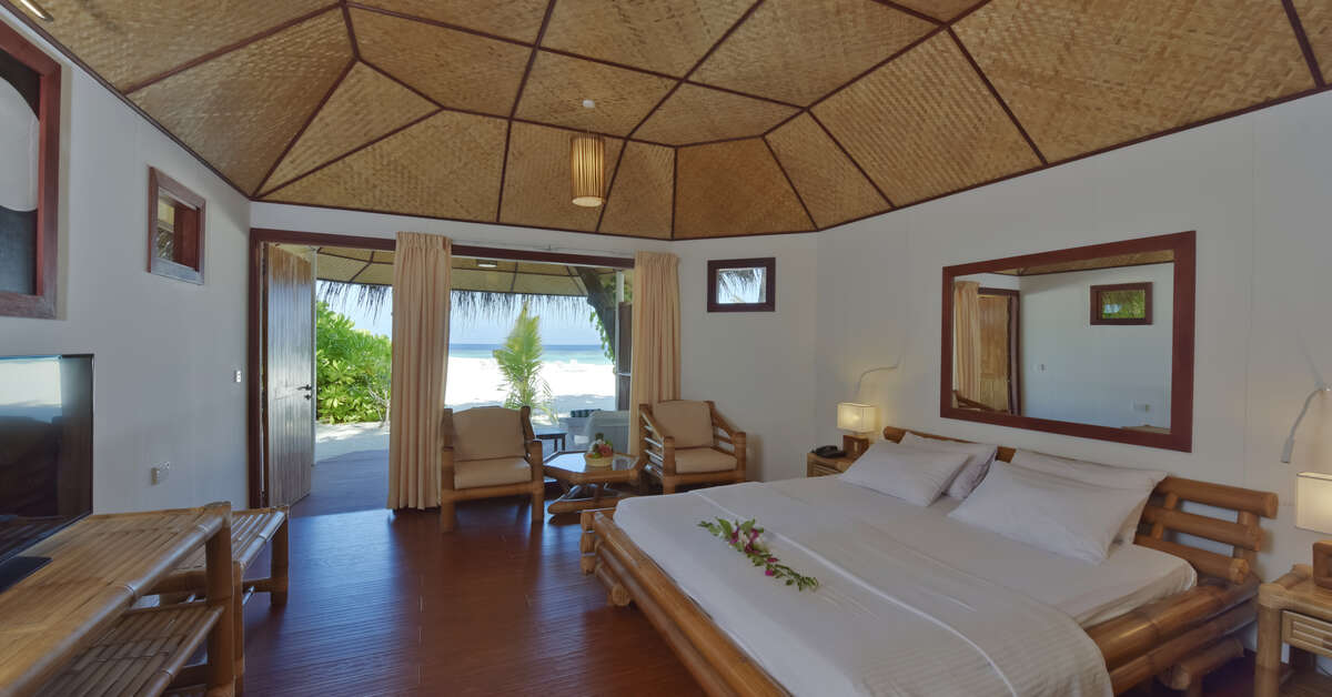 Hotelkamer in Island Resort & Spa Hotel Thulhagiri, Malediven foto 2