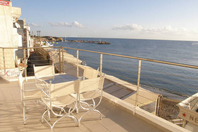 Buitenzijde van Kassavetis Appartementen Hotel in Chersonissos, Griekenland foto 1