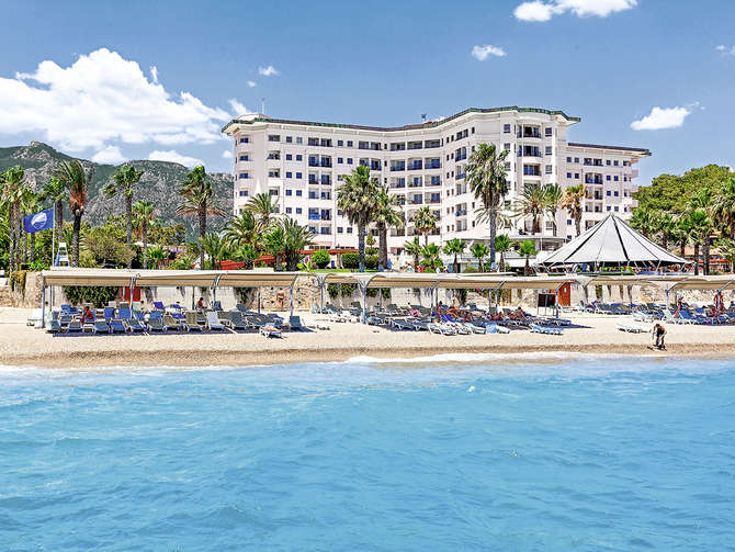 Zwembad van Kilikya Resort Camyuva Kemer, Turkije foto 1