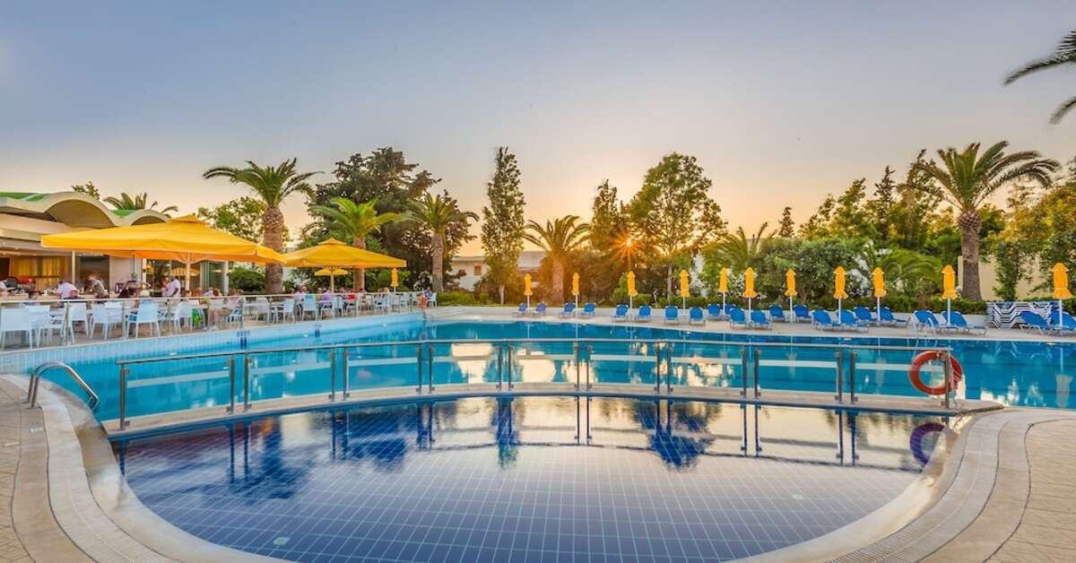 Zwembad van Kipriotis Hippocrates Hotel Psalidi, Griekenland foto 2