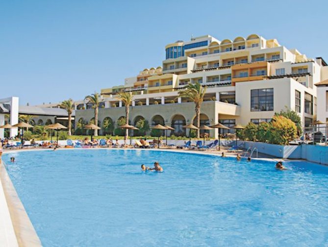 Zwembad van Kipriotis Panorama Hotel & Suites in Psalidi, Griekenland foto 3