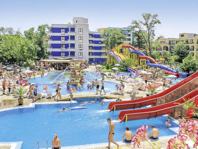 Zwembad van Kuban & Aquapark Resort in Sunny Beach, Bulgarije foto 1