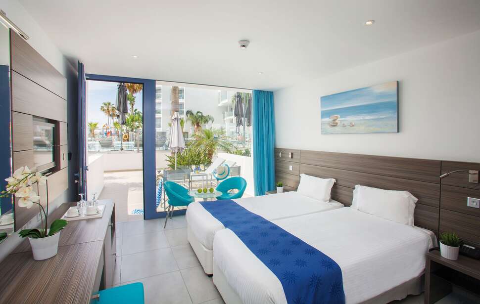 Hotelkamer in  Limanaki Beach Hotel in Ayia Napa, Cyprus foto 3