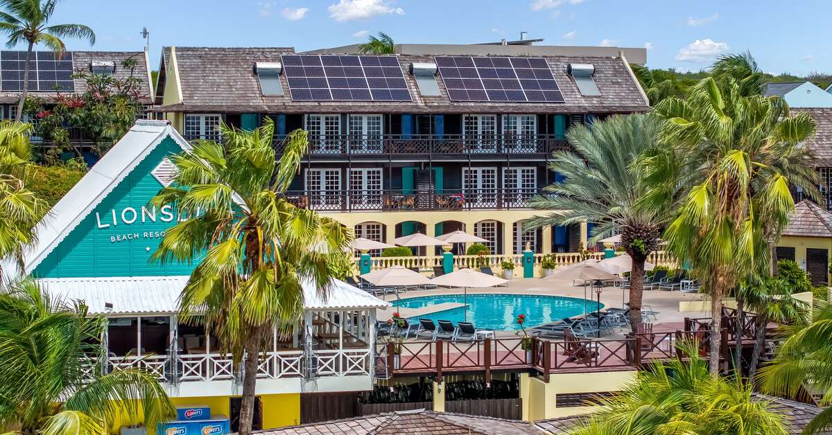 Buitenkant van Lions Dive & Beach Resort Mambo Beach, Nederlandse Antillen foto 1