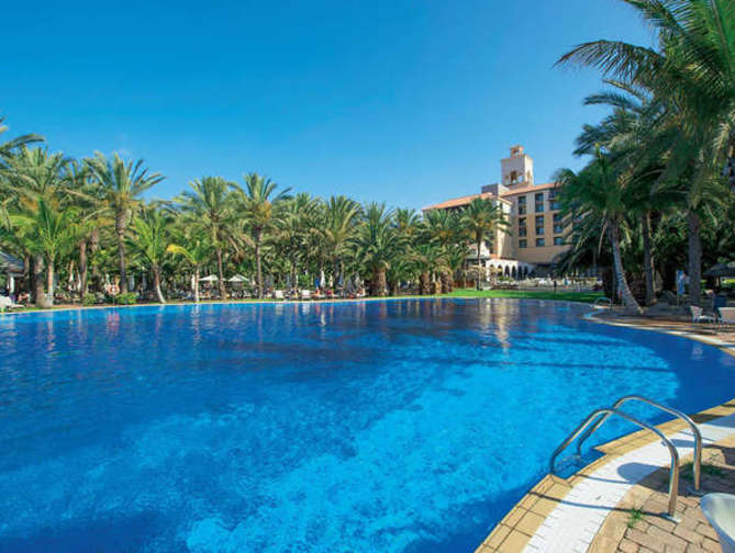 Zwembad van Lopesan Costa Meloneras Hotel in Meloneras, Spanje foto 1