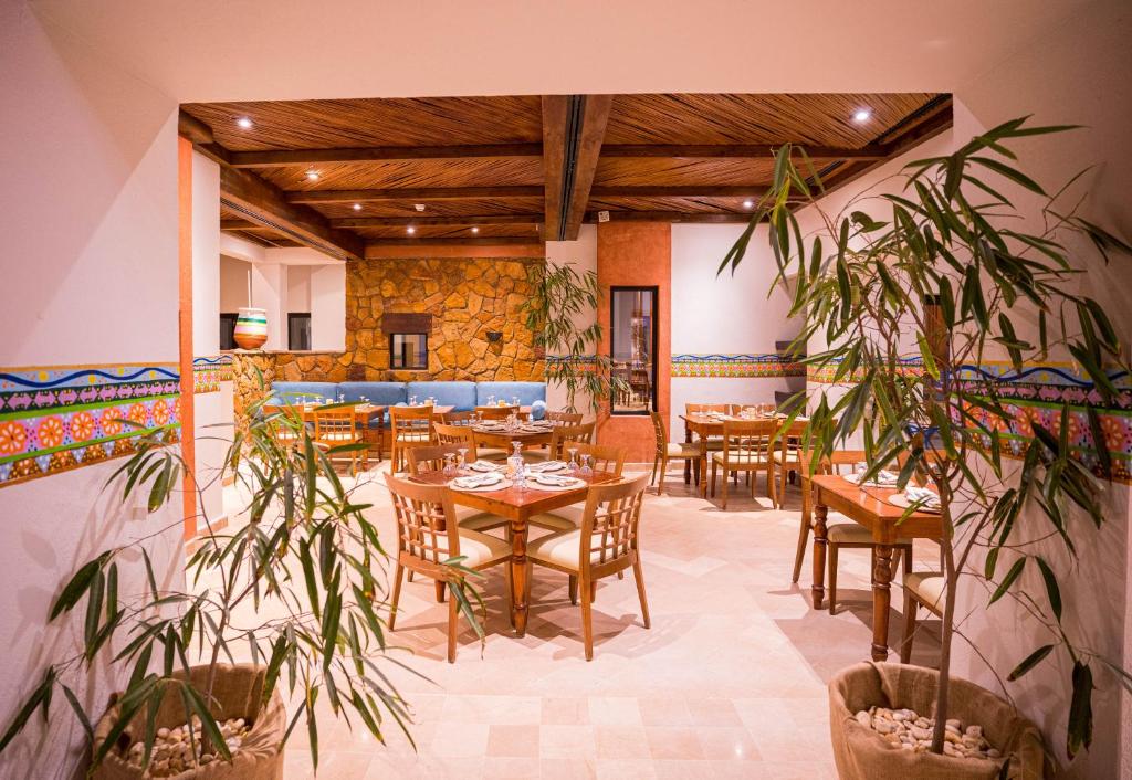 Restaurant in het Marina Lodge Hotel in Port Ghalib, Egypte foto 3