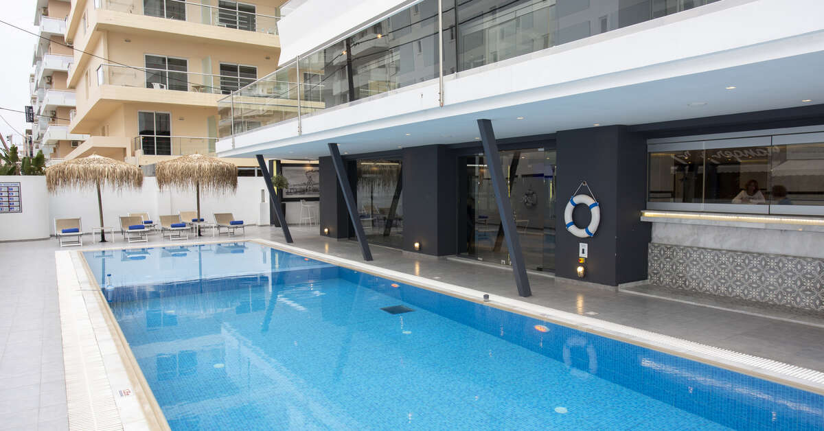 Zwembad van Mercure Rhodes Alexia Hotel Rhodos-Stad, Griekenland foto 2