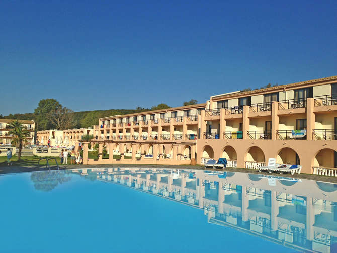 Messonghi Beach Hotel in Moraitika, Griekenland foto 6