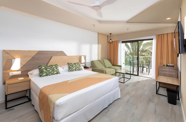 Hotelkamer in Mogan Princess Beach Club Resort in Playa De Taurito, Spanje foto 3