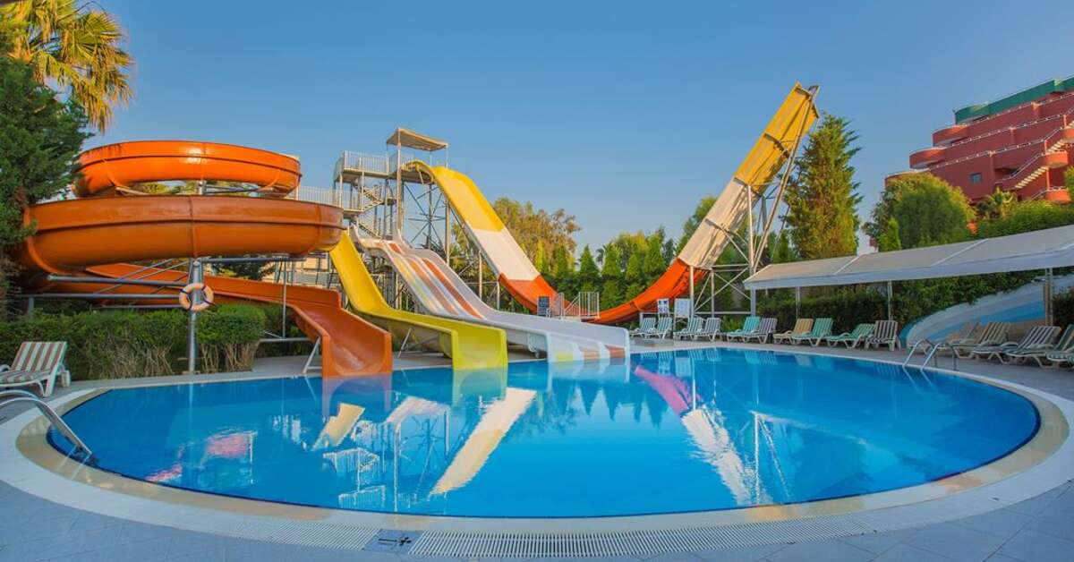 Zwembad met glijbanen van Mukarnas Spa Hotel Okurcalar, Turkije foto 3