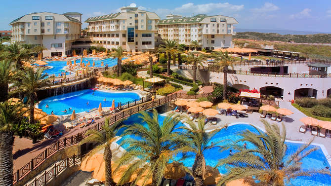 Zwembad van Novum Garden Side Hotel in Side, Turkije foto 1