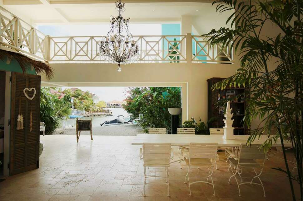 Buitenkant van Ocean Breeze Boutique Hotel Kralendijk, Nederlandse Antillen foto 1