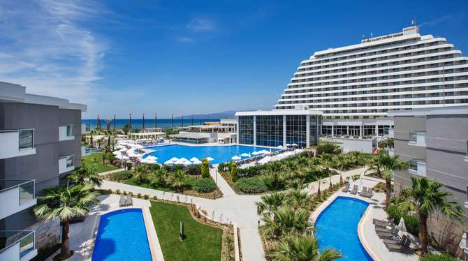 Zwembad van Palm Wings Ephesus Beach Resort in Kusadasi, Turkije foto 1