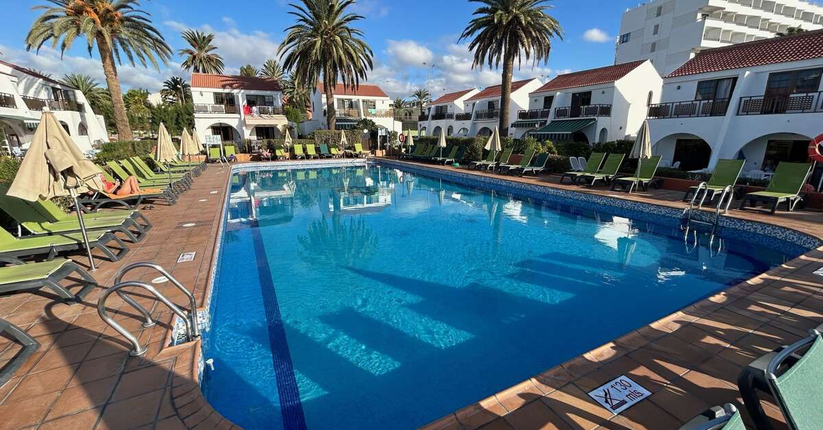 Zwembadzijde bij Parquemar Appartement & Bungalow Complex Hotel in Playa del Inglés, Spanje foto 1