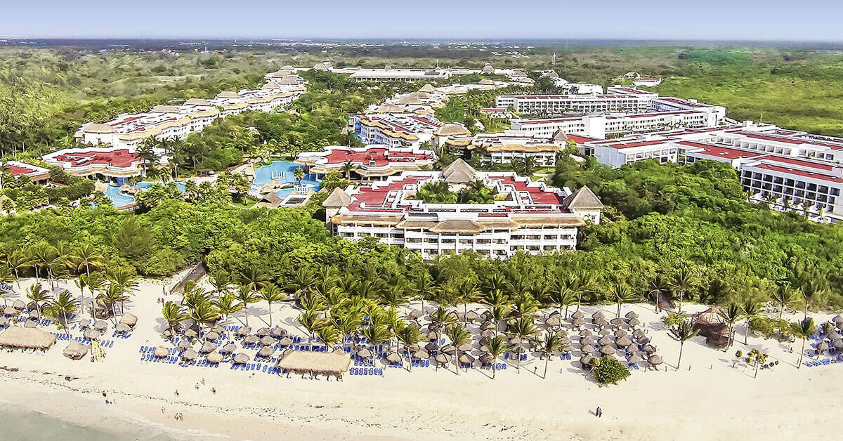 Buitenkant van Platinum Yucatan Princess All Suites & Spa Resort in Playa del Carmen, Mexico foto 1