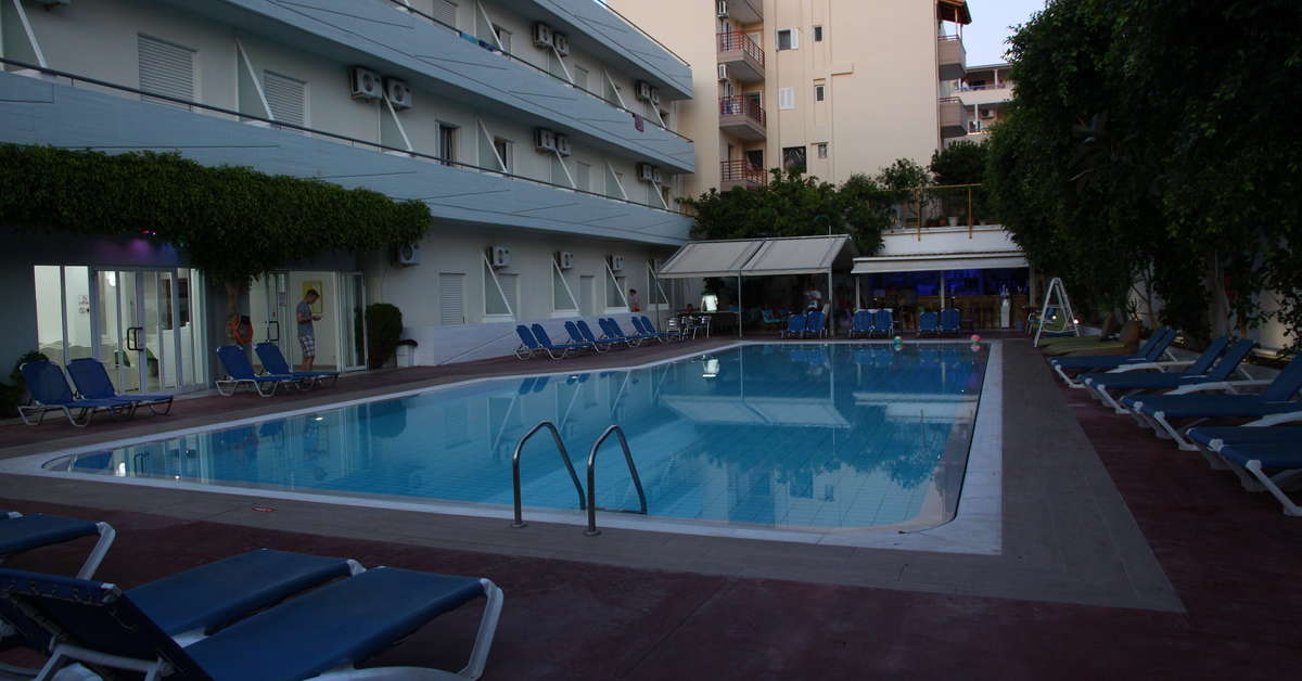 Zwembad van Porto Plazza Hotel Chersonissos, Griekenland foto 2