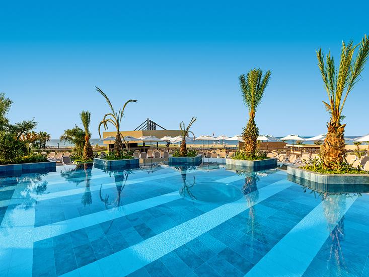 Kirman Belazur Resort: Luxe Vakantiedeal Turkije!