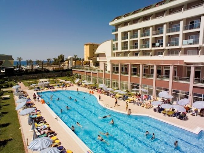 Zwembad van PrimaSol Telatiye Resort in Alanya, Turkije foto 4