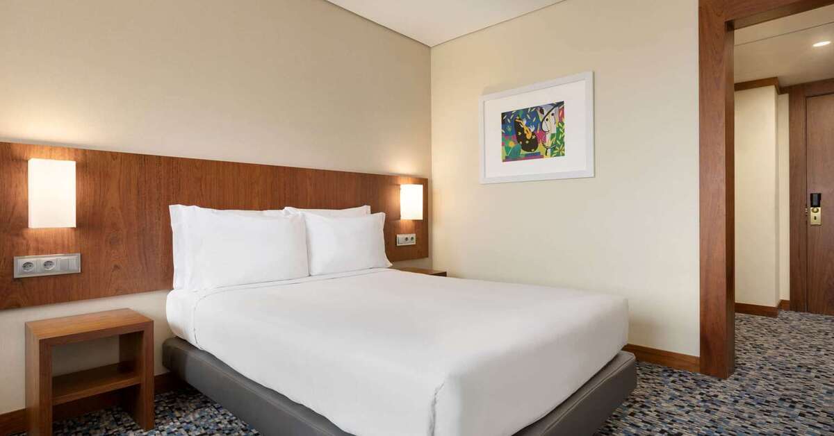 Hotelkamer in Ramada by Wyndham Lisbon Hotel Lissabon, Portugal foto 3