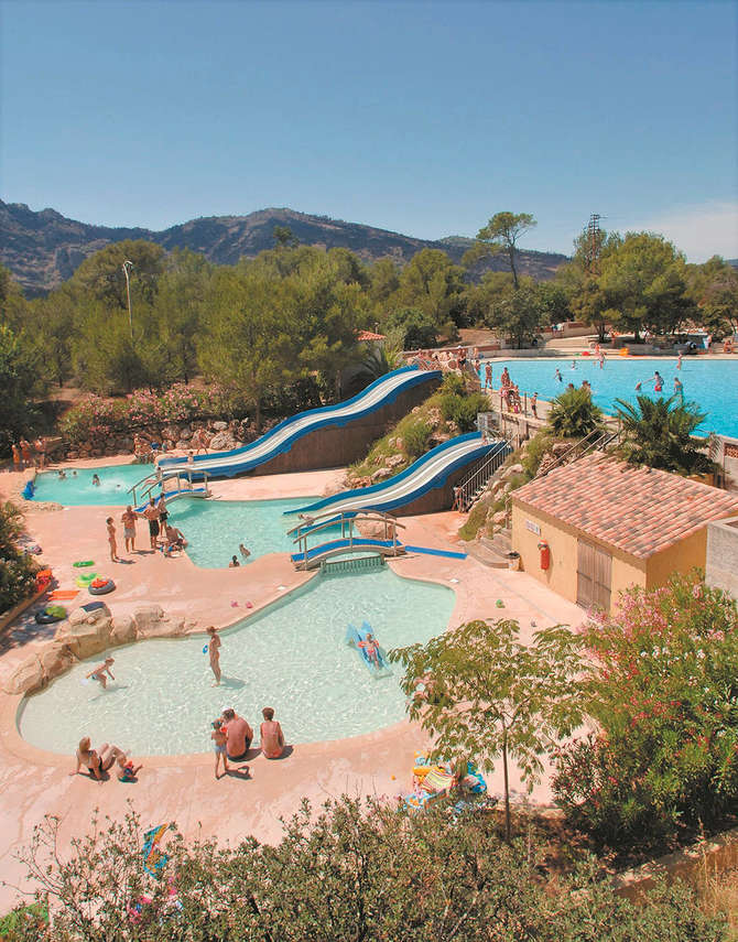 Zwembad van RCN Domaine de la Noguiere Hotel in Le Muy, Frankrijk foto 1