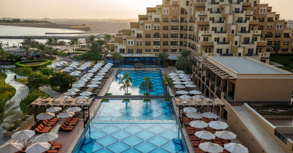 Zwembad van Rixos Bab Al Bahr Hotel Ras Al Khaimah, Verenigde Arabische Emiraten foto 1